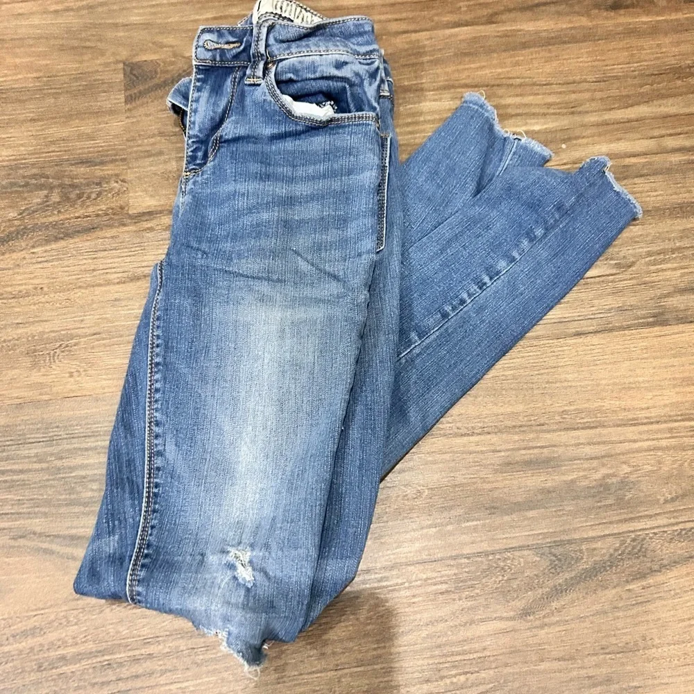 Indigo Rein Distressed  Jeans
